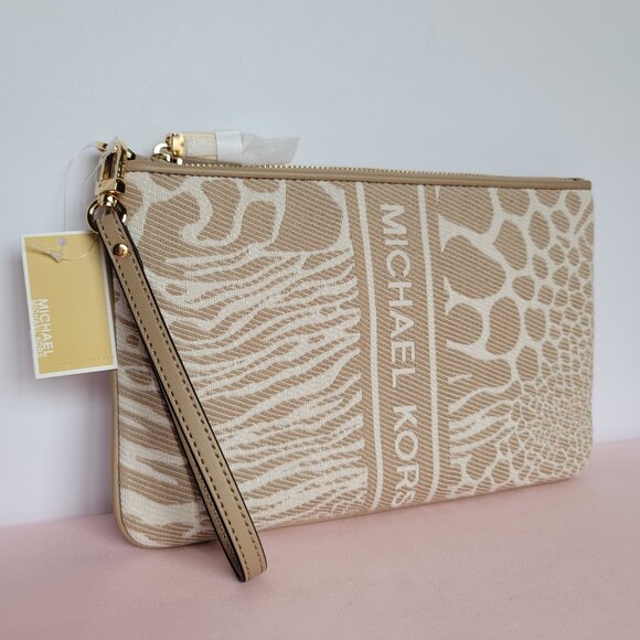 MICHAEL KORS Jet Set Charm Signature Logo Wristlet/Pouch- Camel Multi⭐ - Picture 3 of 16